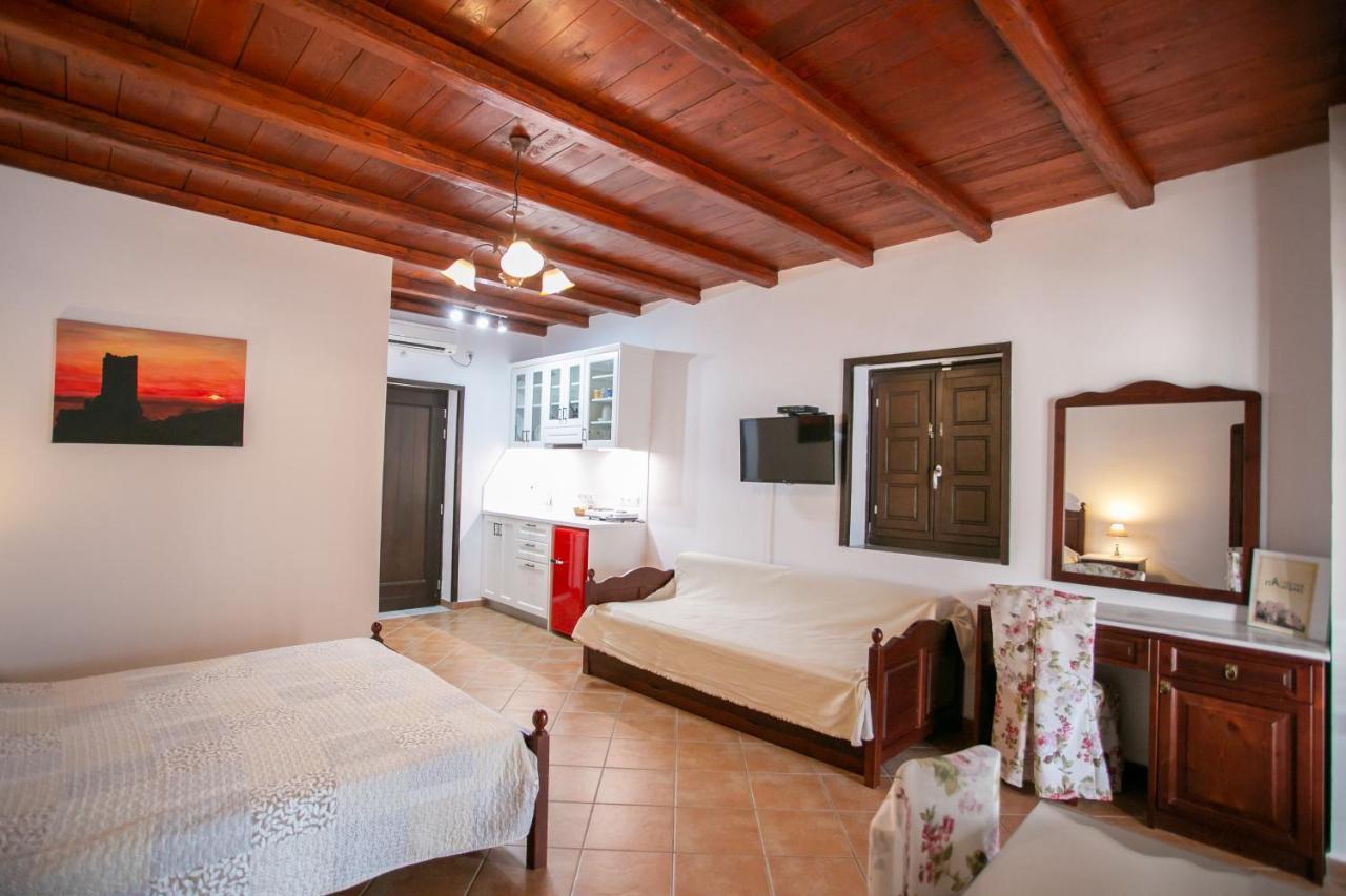 Traditional Apartments Plagiaki Néon Oítilon Exterior foto