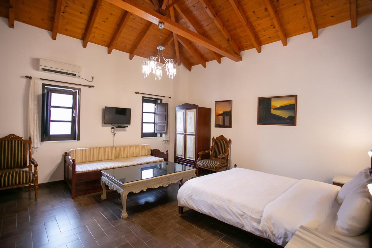 Traditional Apartments Plagiaki Néon Oítilon Exterior foto